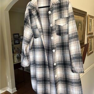 Elegant Plaid Utility Jacket - Black and Cream